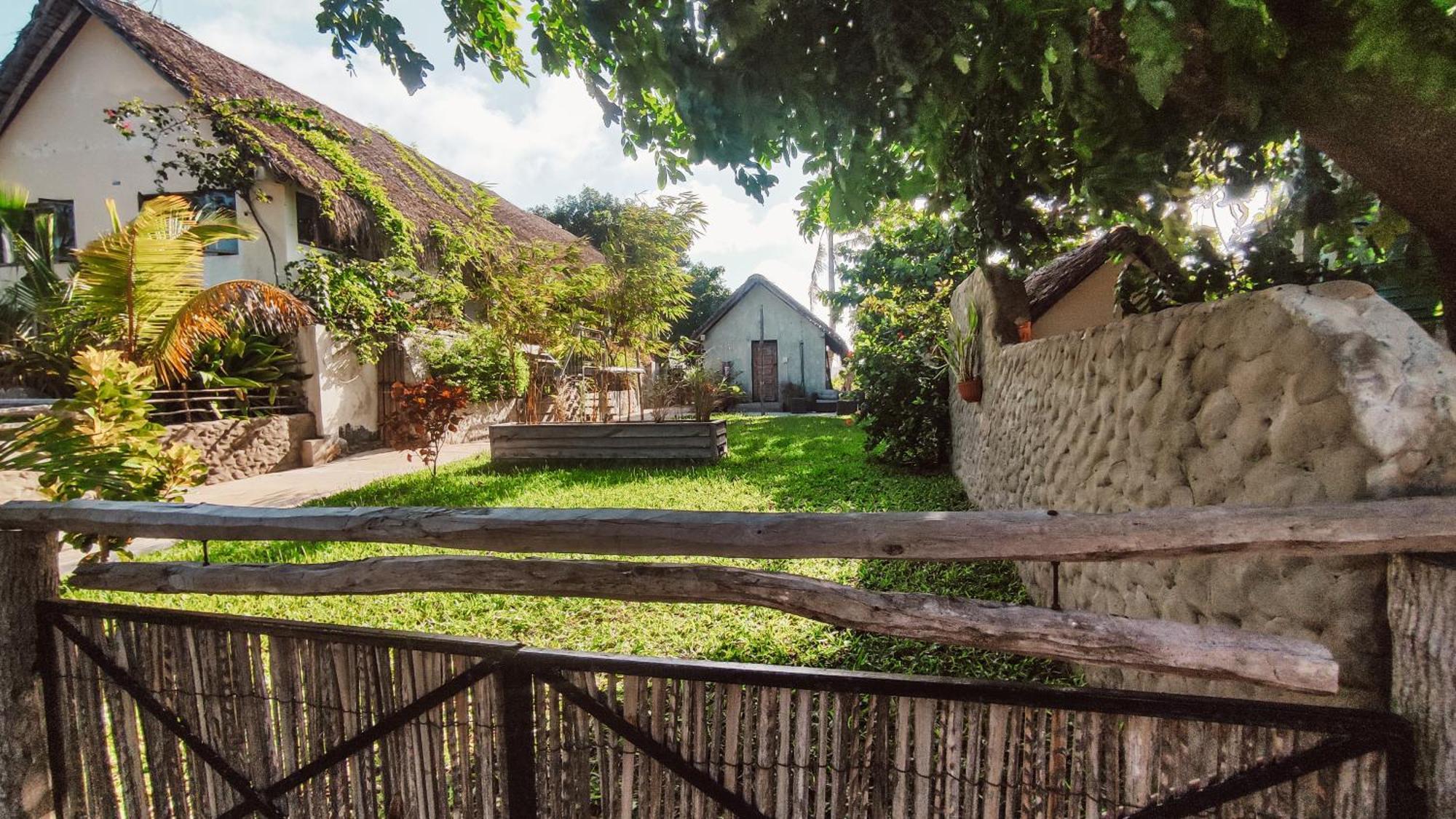 Хостел Kitesurf Tofo House Экстерьер фото